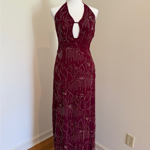 Peppermayo Dresses & Skirts - Peppermayo Burgundy Beaded Halter Maxi Dress